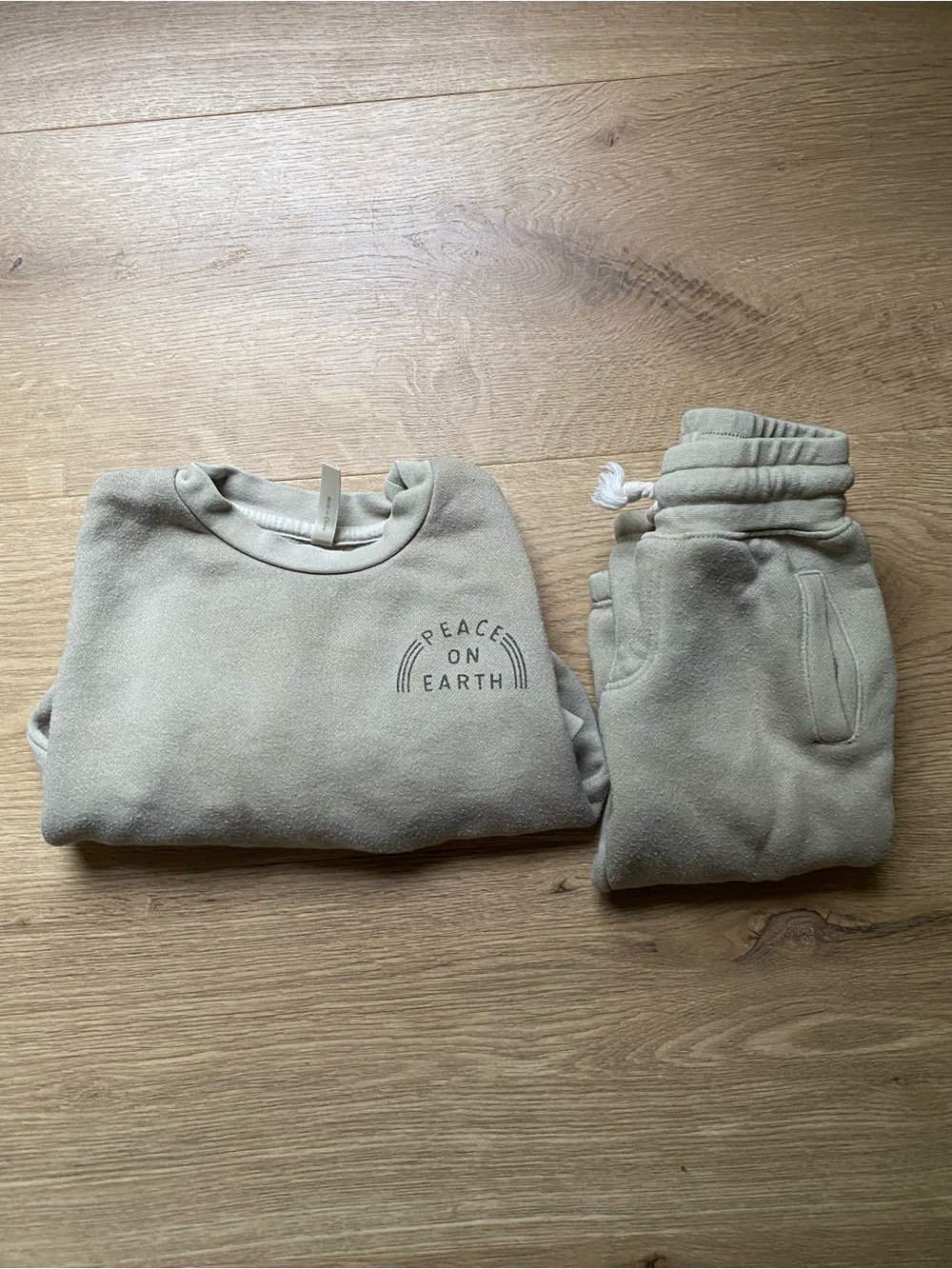 Rylee + Cru Neutral 'Peace on Earth' Sweatshirt & Joggers